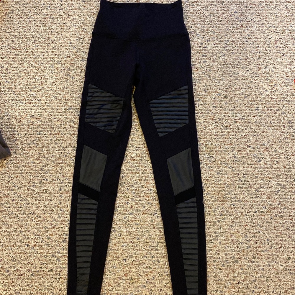 Alo Leggings